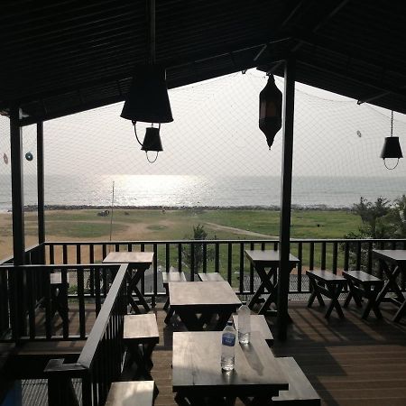 Le Petit Hotel & Restaurant Negombo Exterior foto